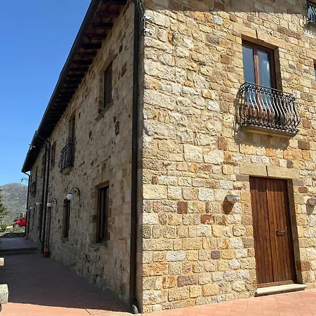 Agriturismo Tenuta Castagna *