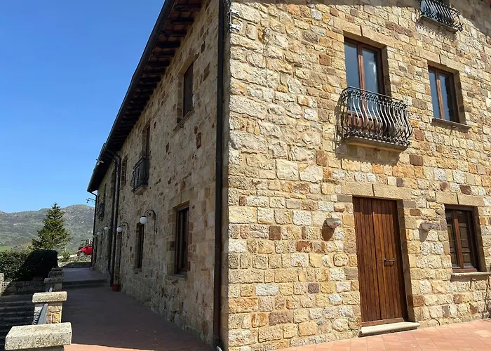 Agriturismo Tenuta Castagna *